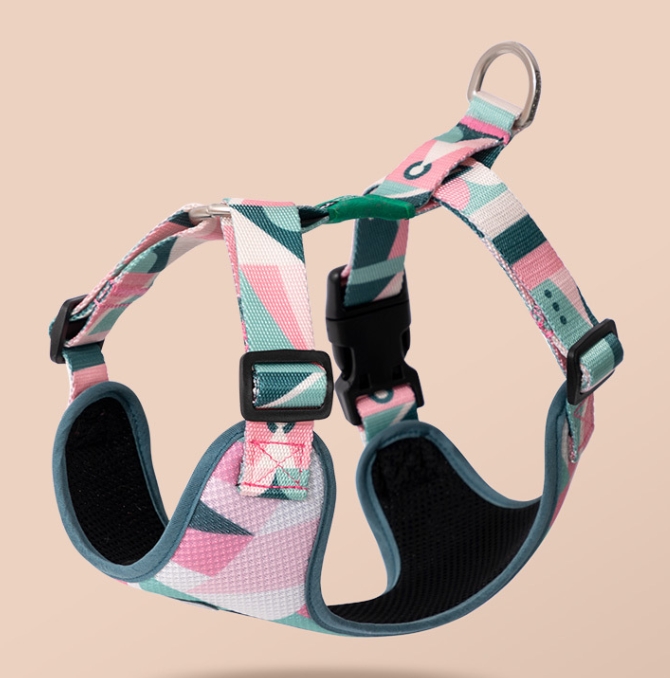 Castle vest style dog leash, small chest strap, anti slip dog walking leash